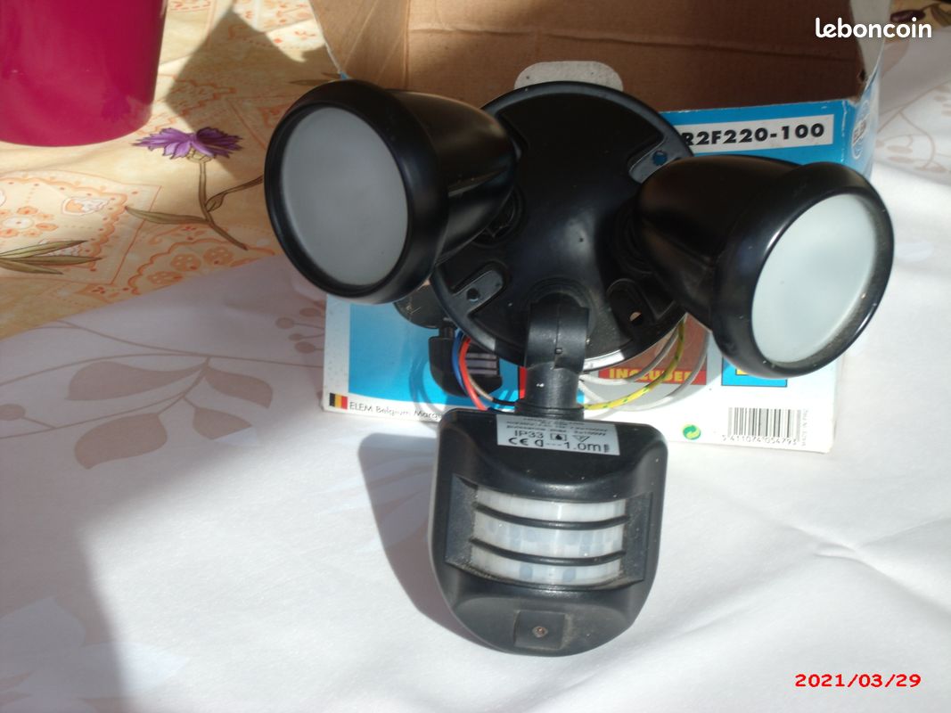 Projecteur extérieur (image 1)