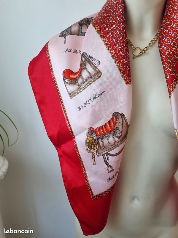 Foulard En Soie Vintage Jean-Louis Scherrer - 85x88 Cm - Vert - Occasion
