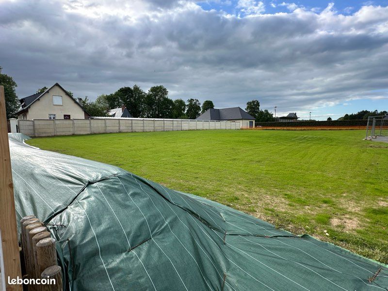 Terrain viabilisé de 799m2 · à Gruchet-Saint-Siméon · 55 000 €