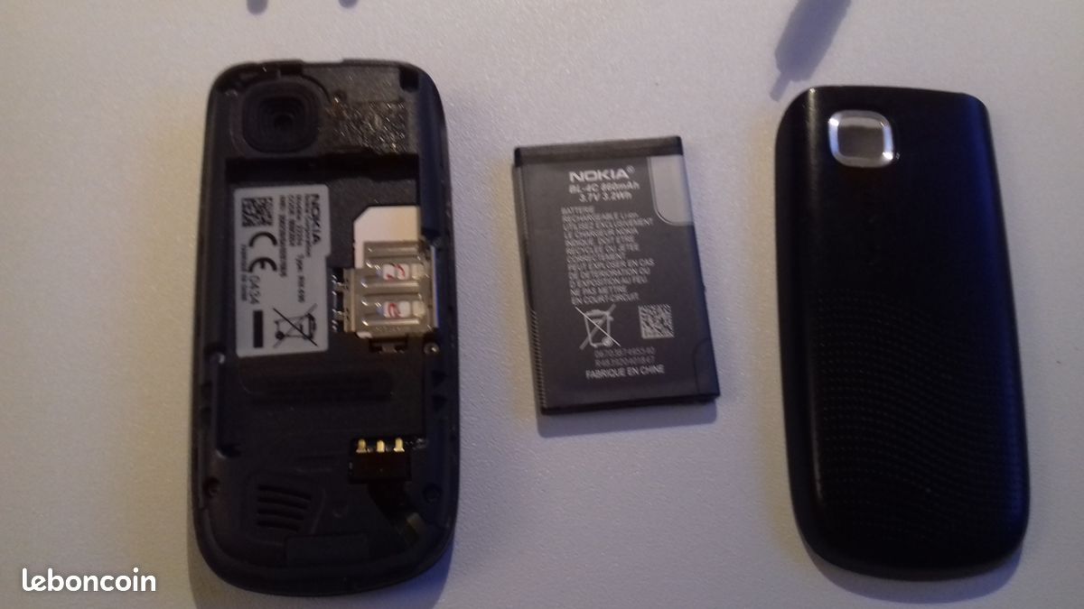 Smartphone Téléphone portable Nokia 220 Slide (image 6)