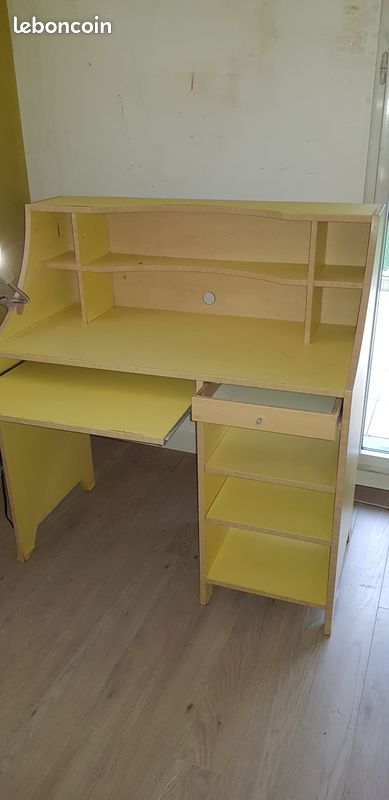 Bureau enfant, jeune (image 1)