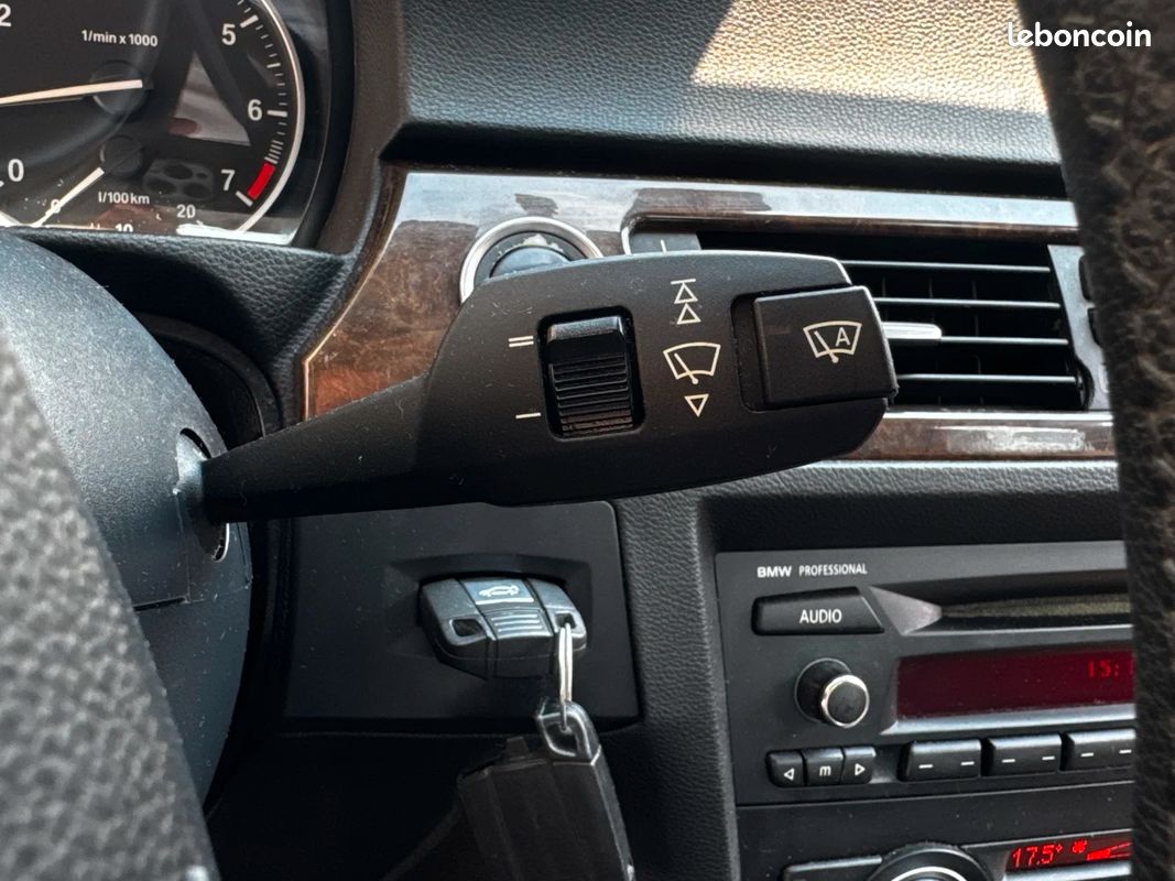 BMW SERIE 3 E90 318i 143ch (image 24)