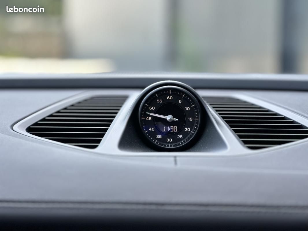 Porsche Macan ELECTRIQUE 360 CH 100KWH / 1RE MAIN FRANÇAISE ETAT NEUF (image 16)