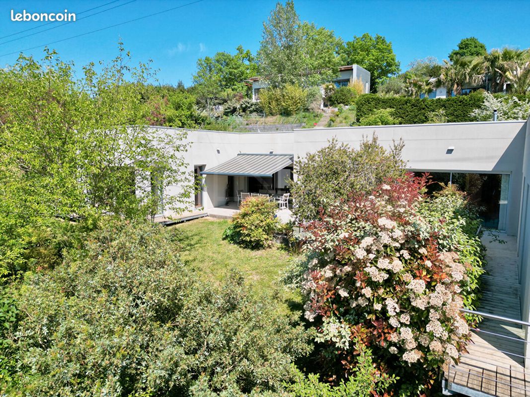Maison 8 pièces 220 m² · à Saint-Émilion · 220 m² · 575 000 €