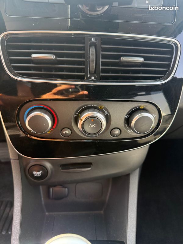 RENAULT CLIO IV TCE 75 faible kilomètre (image 10)