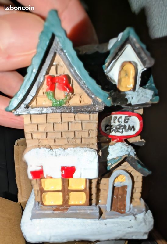 Jolie décoration de Noël qui s'illumine (image 1)