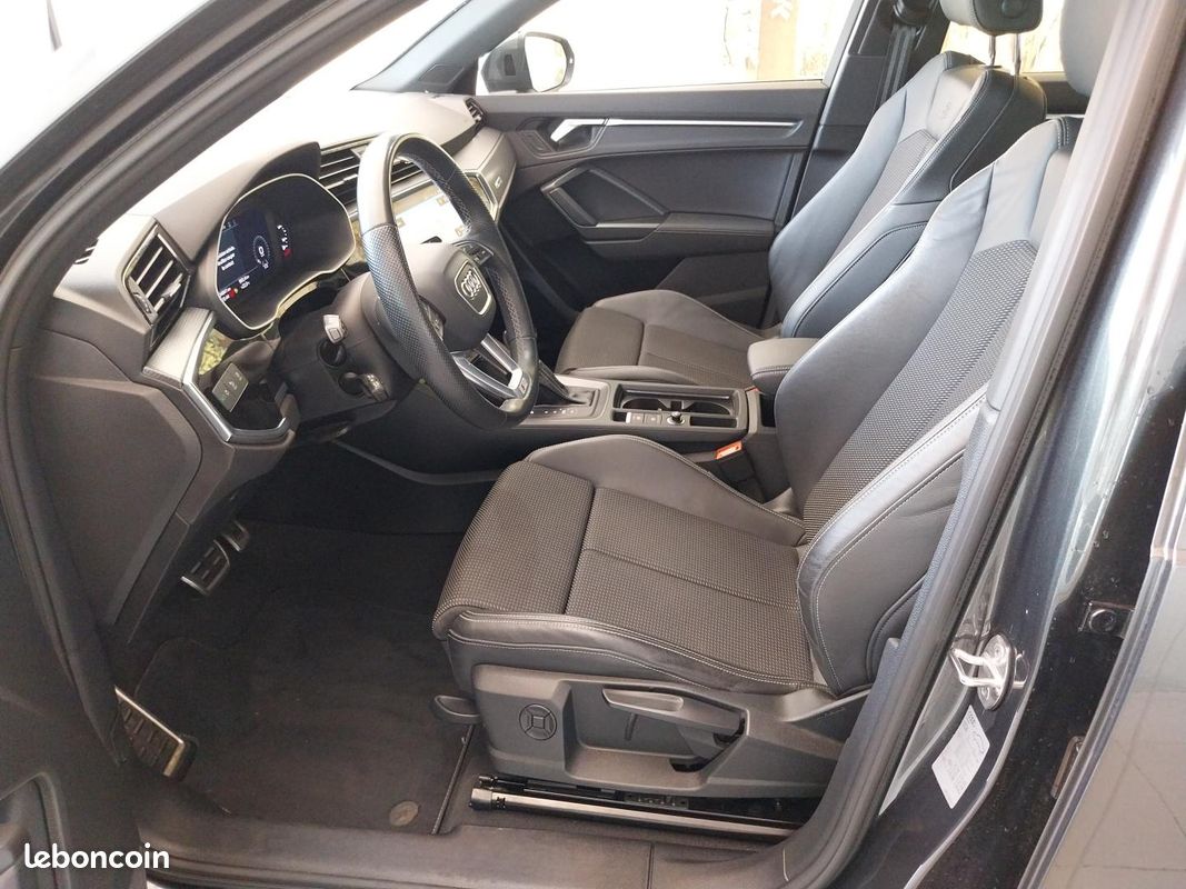 AUDI Q3 45 TFSIe 245 ch S tronic 6 S line (image 12)