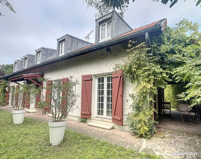 Maison 6 pièces 148 m² · à Pessac · 148 m² · 1 775 €/mois