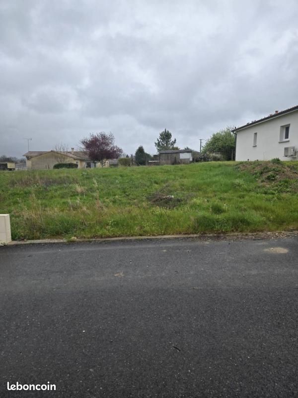 Terrain 640 m² Podensac · 109 000 €