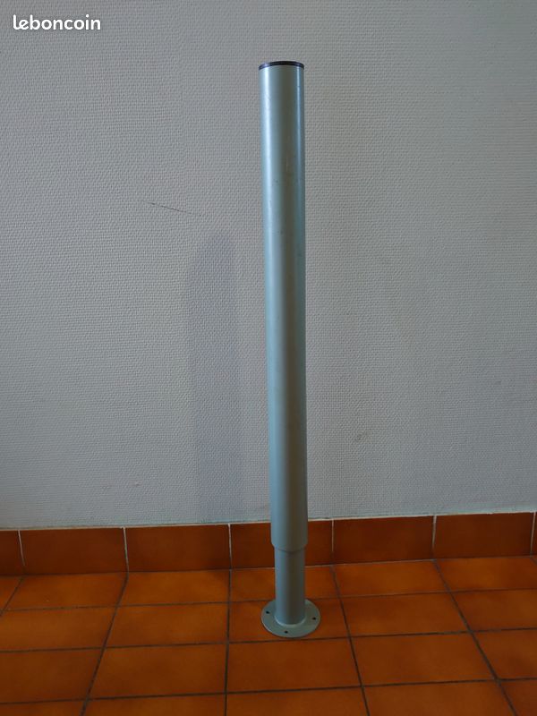 Pied de plant de travail (image 1)