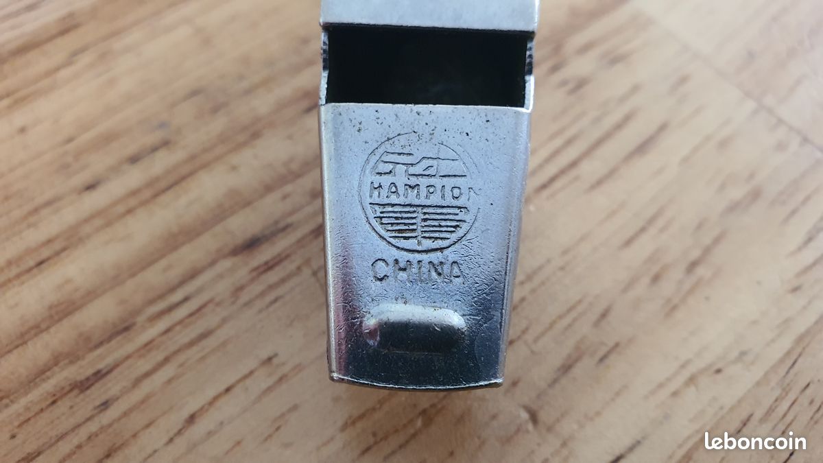 Sifflet d'arbitre en métal Coach Whistle avec lanière, sifflet Puissant en Acier Inoxydable pour