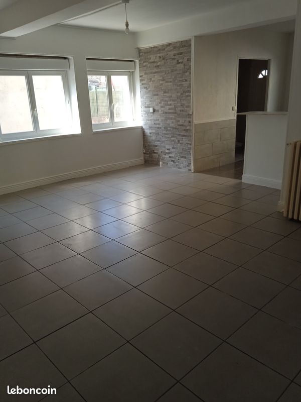 Maison 4 pièces 94 m² · à Castres · 94 m² · 700 €/mois