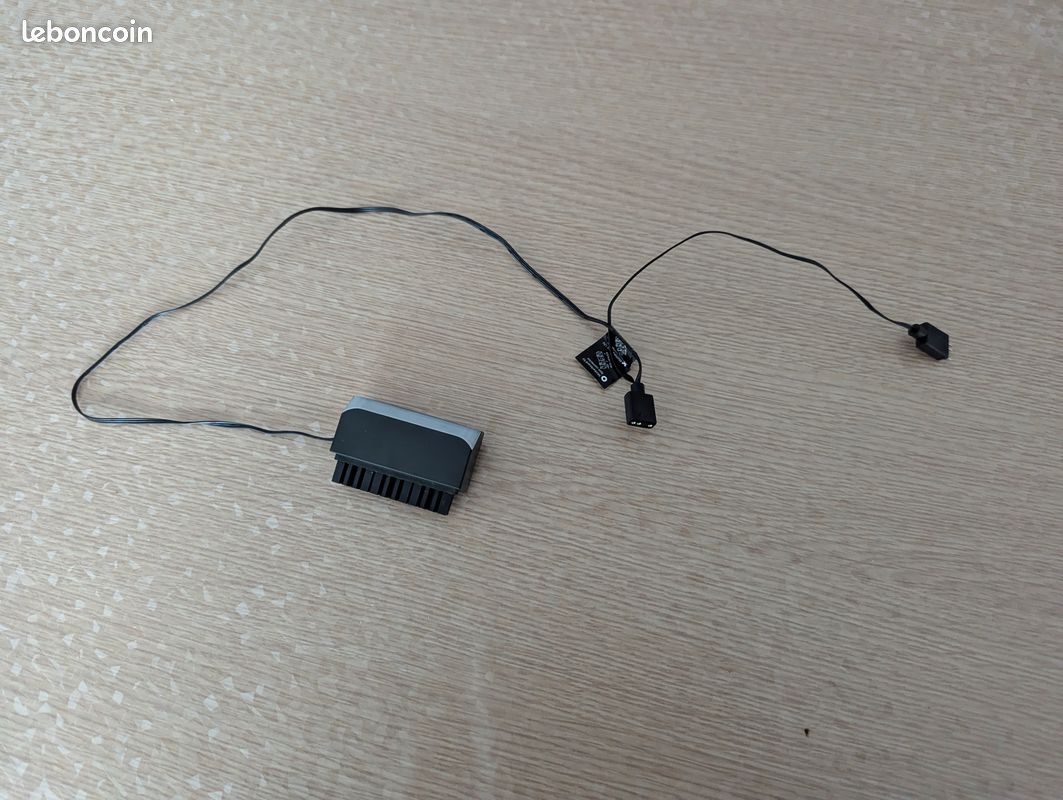 Adaptateur 90° 24pin a-rgb (image 2)