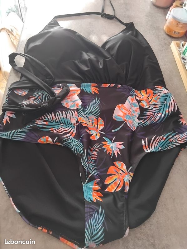 Maillot de bain femme T52 (4XL) (image 1)