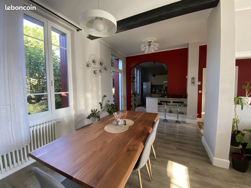 Maison 4 pièces 160 m² (image 1)