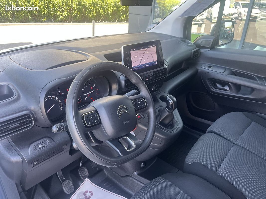 Citroen BERLINGO VAN M 1000KG HDI 100 CH DRIVER + 2016 E OPTIONS (image 5)