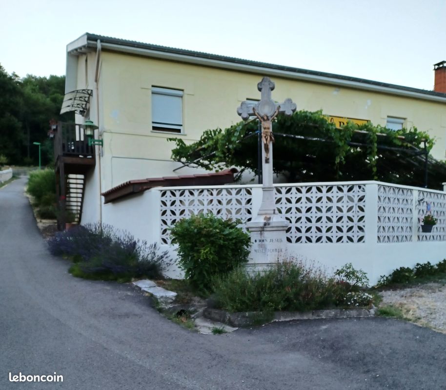 Maison 7 pièces 175 m² · à Lens-Lestang · 175 m² · 274 000 €