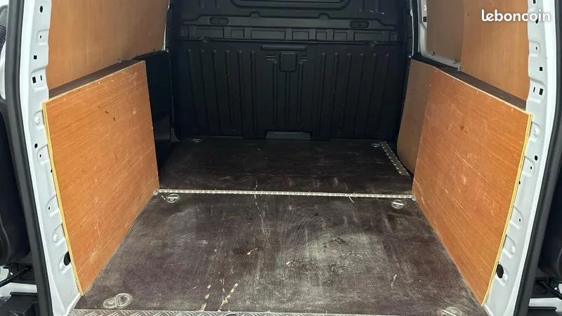 Peugeot Partner Véhicule utilitaire ou Société M 950kg BlueHDi 130ch S&S EAT8 (image 14)