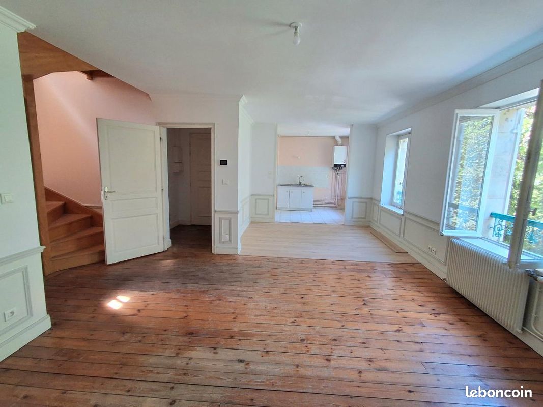 Appartement 4 pièces 95 m² · à Châlons-en-Champagne · 95 m² · 905 €