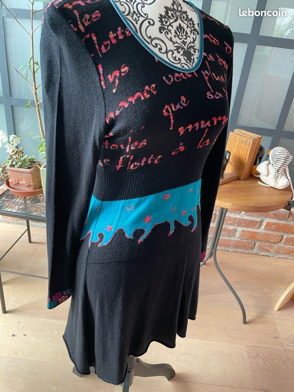 Vêtements Robe Olivier Philips Robe Taille 40 Laine Olivier