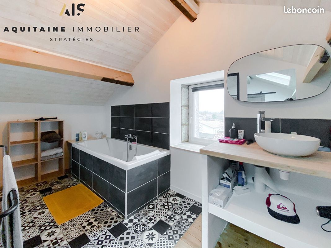 Maison 4 pièces 117 m² - Gond-Pontouvre 16160 (image principale 11)