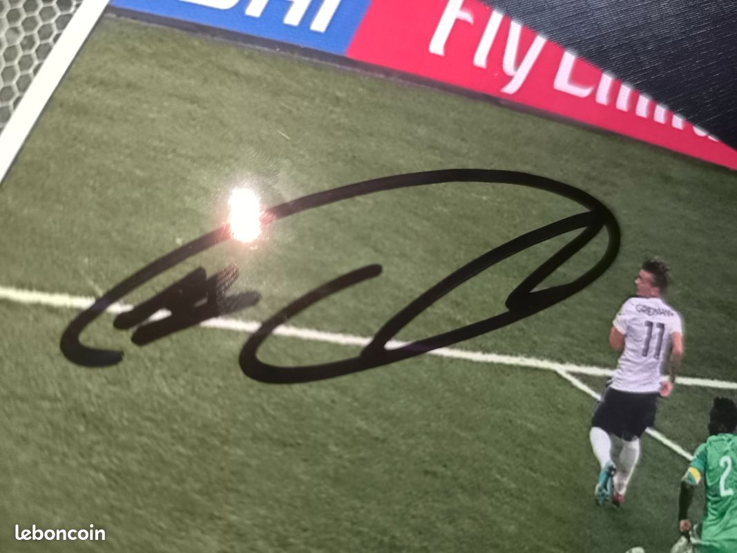 Carte Postale Dédicacée Par Antoine Griezmann - Bayern Munich / France - Objet De Collection Football