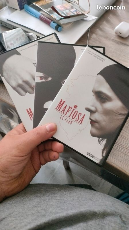 Vend DVD série MAFIOSA SAISON 1 (image 2)