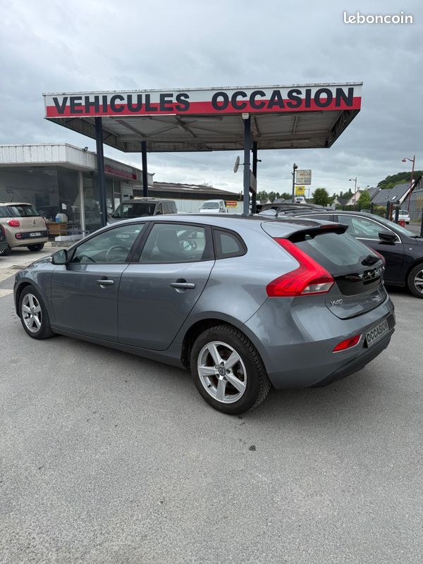 Volvo V40 1.6 115 2eme main tres propre (image 5)