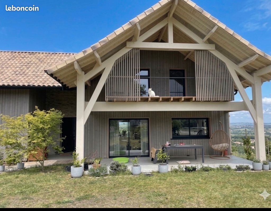 Maison 9 pièces 320 m² · à Péchabou · 320 m² · 1 280 000 €
