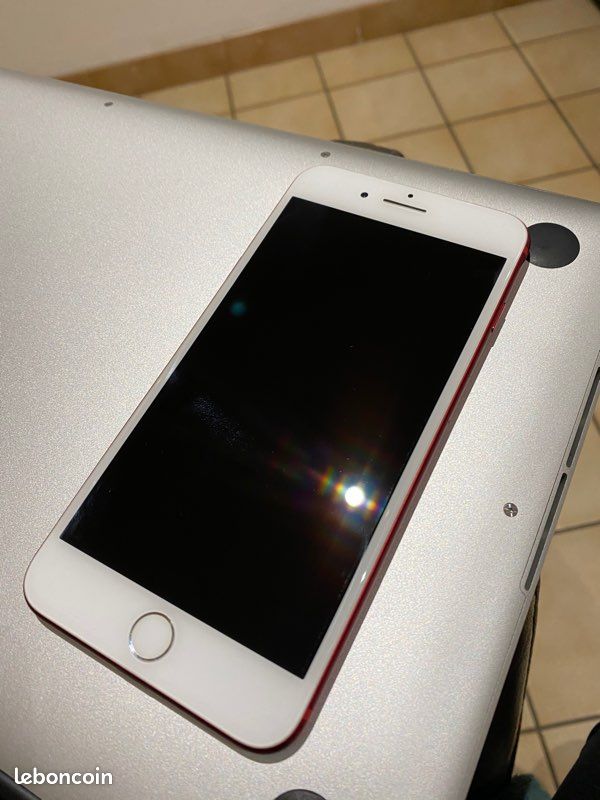 IPhone 7 Plus red 128g (image 1)