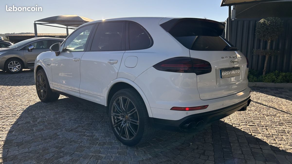 PORSCHE Cayenne 3.0 416ch S E-Hybrid Platinum Edition (image 3)