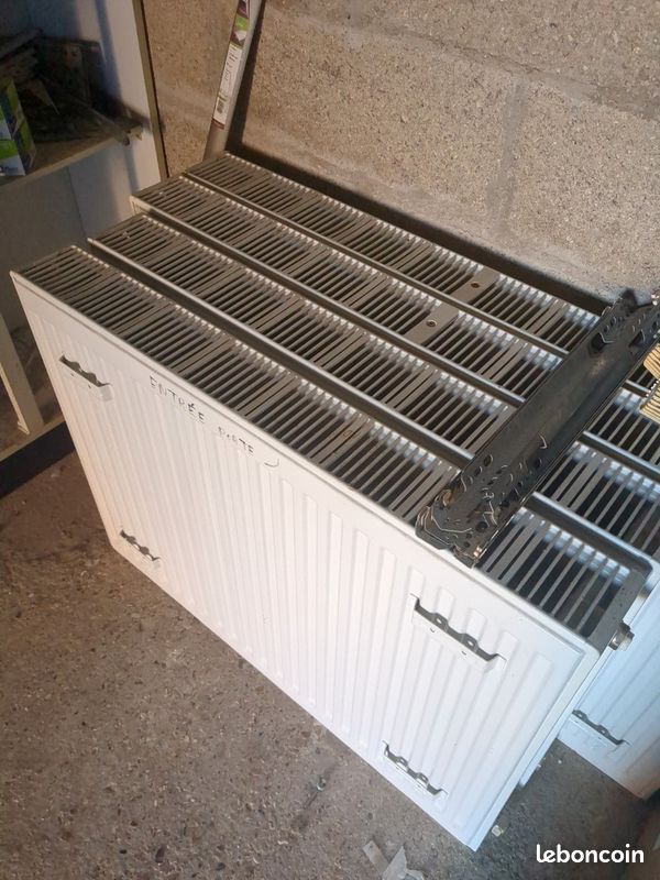 Radiateur acier (image 1)