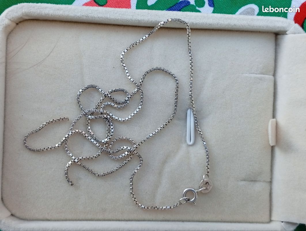 Lot De 2 Colliers Chaînes En Argent Cassés - Pour Pièces Détachées Ou Réparation