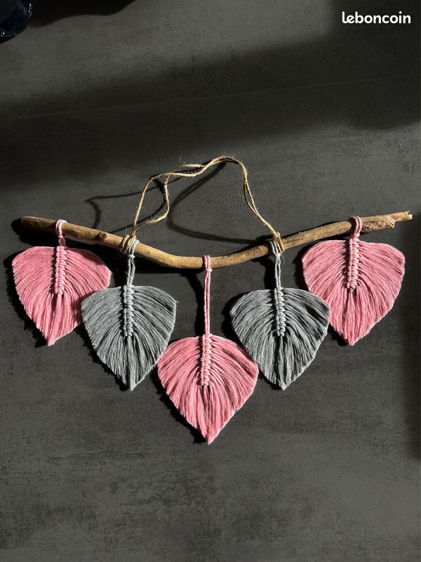 Suspension macramé 5 feuille rose pâle et gris (image 1)