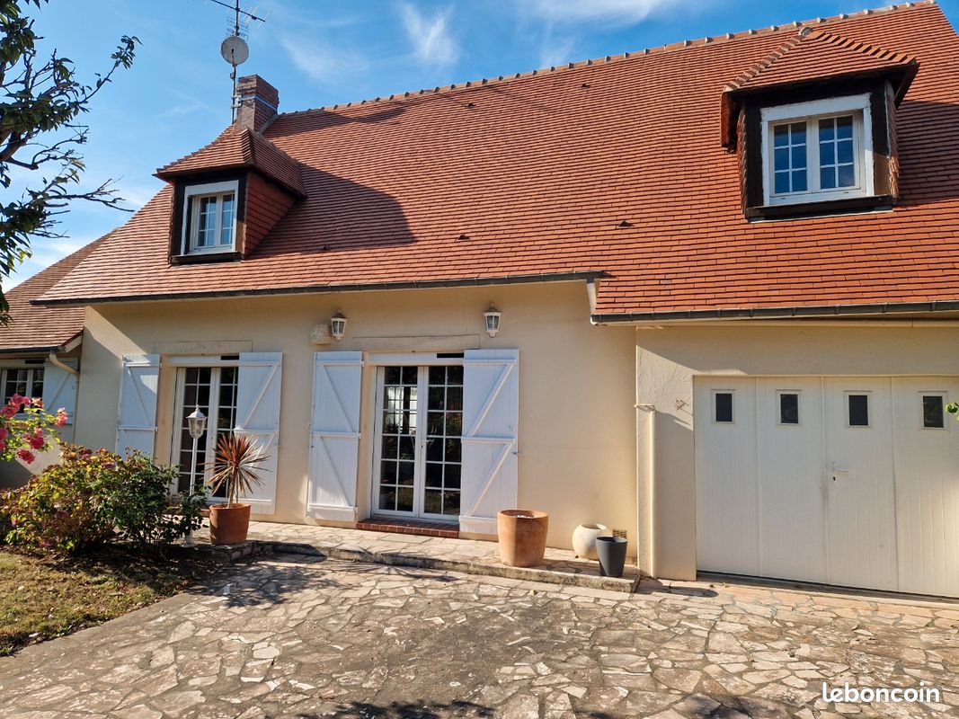 Maison 6 pièces 144 m² · à Mondeville · 144 m² · 375 000 €