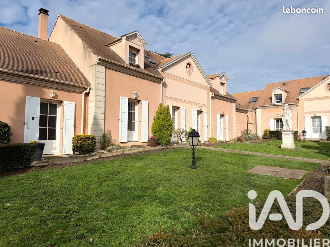 Maison 3 pièces 55 m² · à Montfort-l'Amaury · 55 m² · 285 000 €
