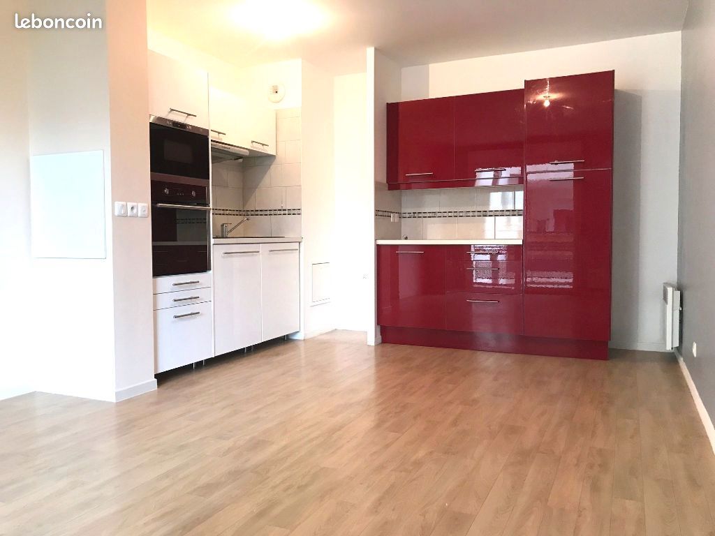 Appartement 2 pièces 43 m² · à Corbeil-Essonnes · 43 m² · 770 €/mois