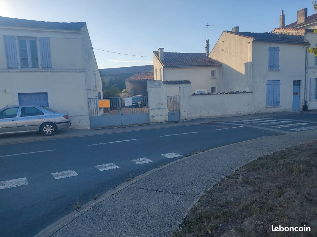 Maison 7 pièces 130 m² · à Matha · 130 m² · 220 000 €