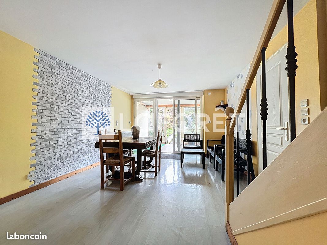Maison 6 pièces 111 m² - Bressuire 79300 (image principale 0)