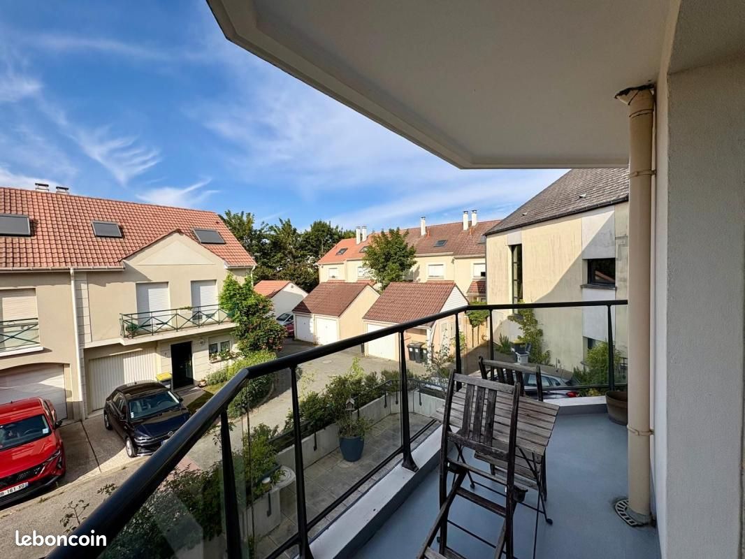 Appartement 2 pièces 45 m² · à Montigny-le-Bretonneux · 45 m² · 961 €/mois