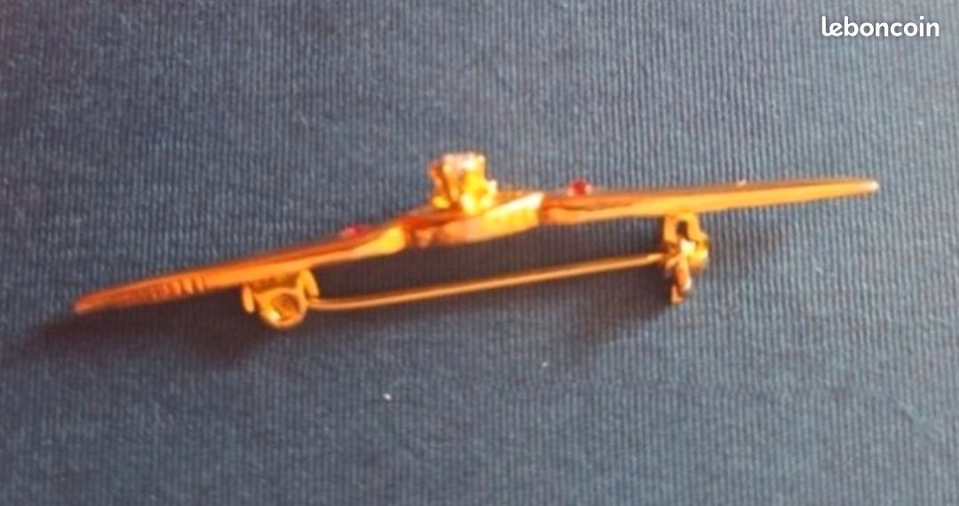 Broche fine dorée 5.5cm (image 2)
