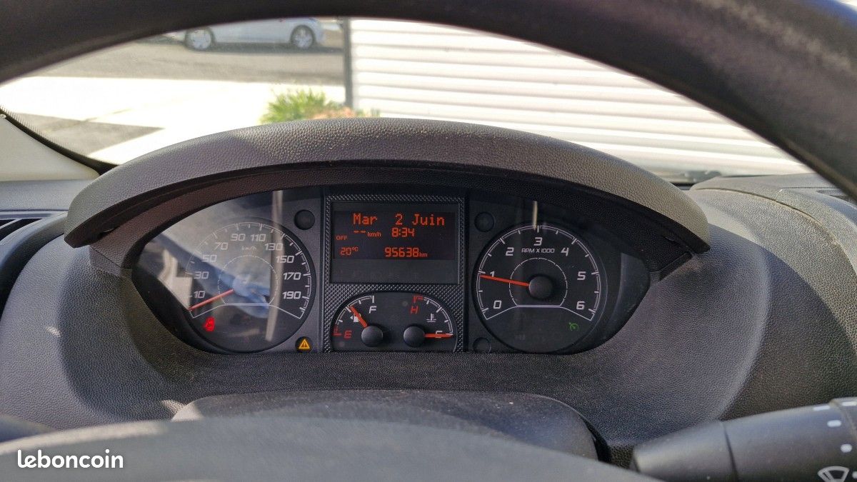 Peugeot Boxer L2H2 BLUEHDI 120 PREMIUM (image 15)