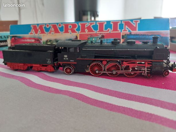 At Auction: MÄRKLIN 1910. Machine à vapeur