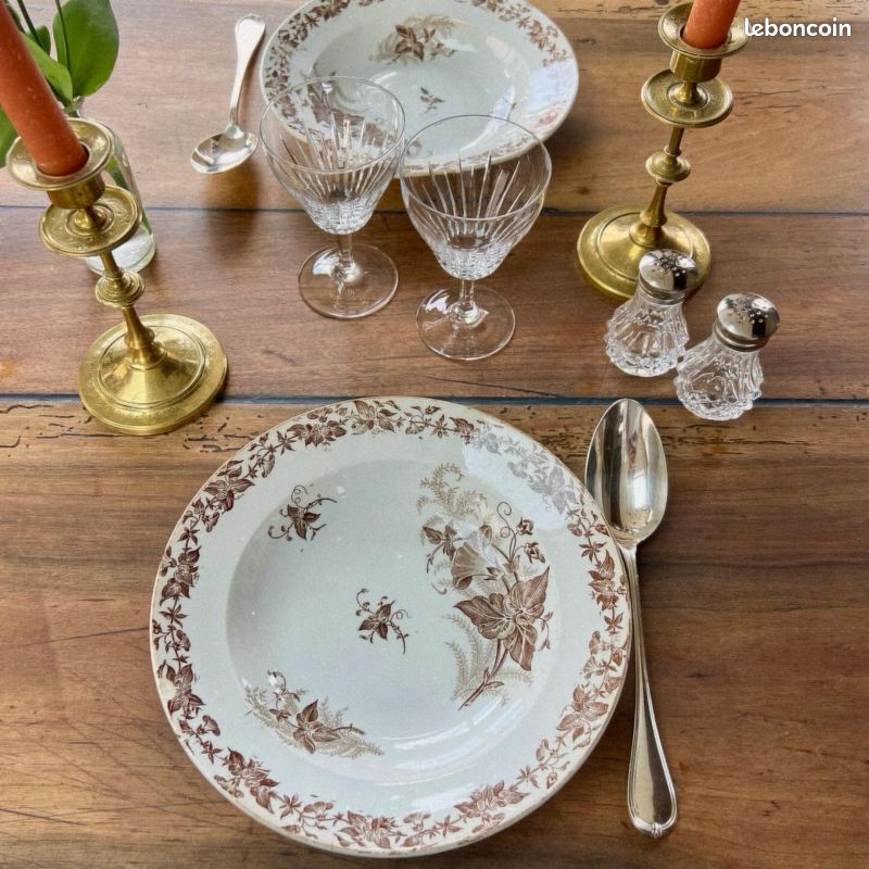Joli duo assiettes creuses terre de fer - Liseron F.F Pexonne (image 2)