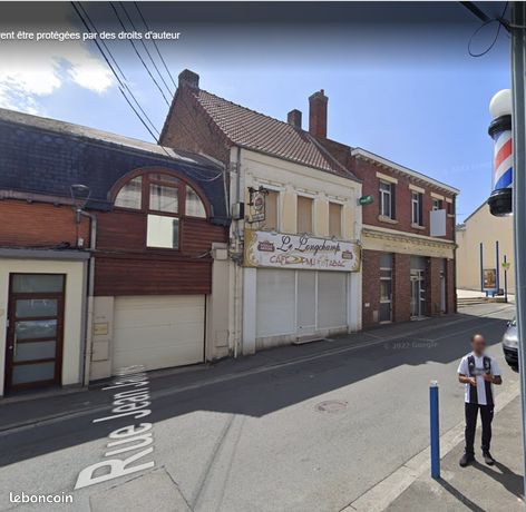 Petit immeuble de bureaux activite