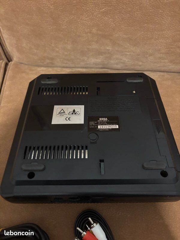 Antenne TV Officielle Pour Mega Drive 2 (Sega) - Adaptateur AV - Occasion