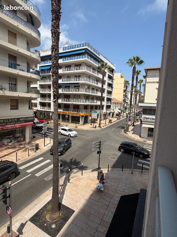 Appartement 3 pièces 53 m² · à Antibes · 53 m² · 293 000 €