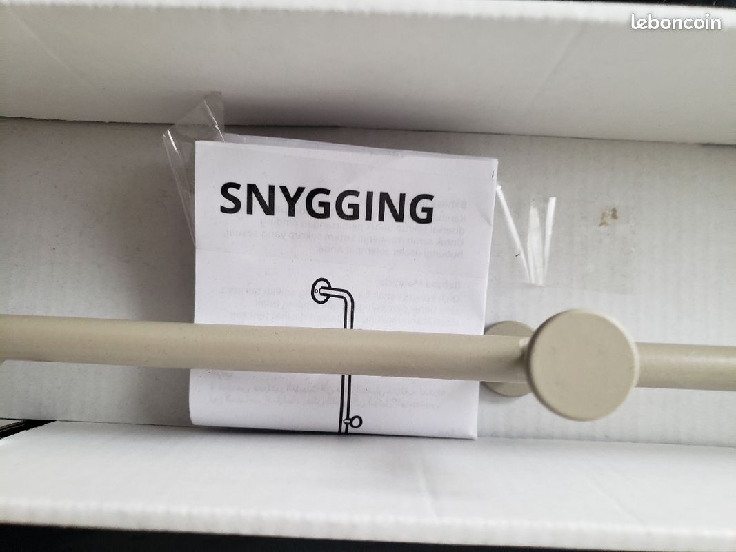Porte-manteau neuf ikea SNYGGING (image 3)