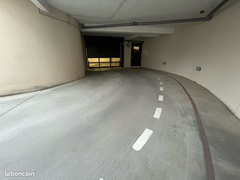 Grand Garage Bandol (image 2)