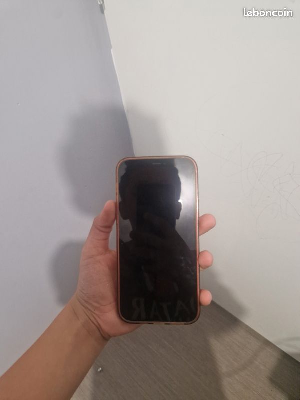 Iphone 12 (image 1)